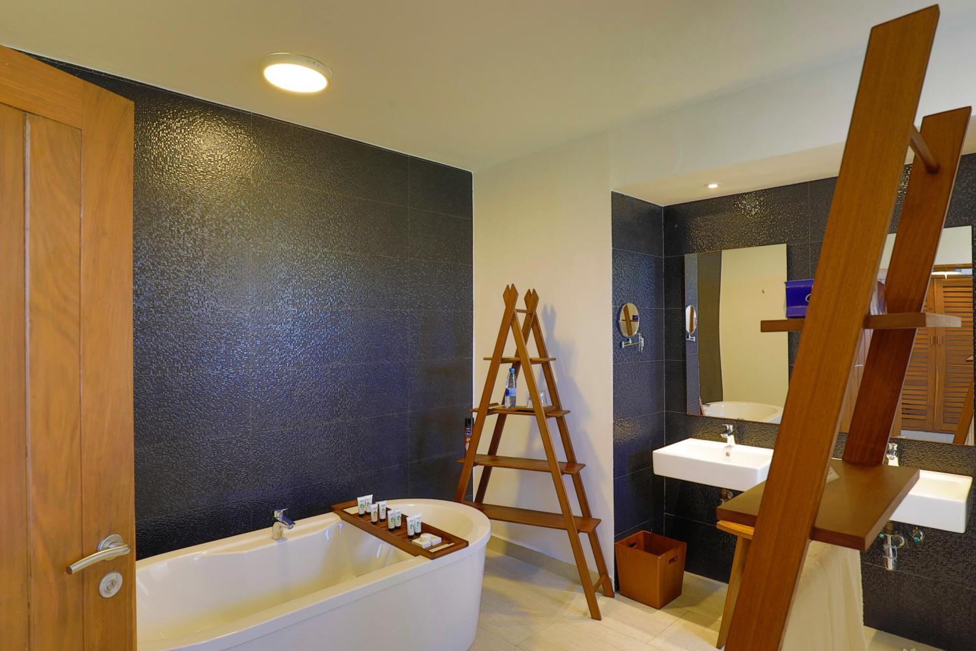 Ocean Suite,1442131033:JPEG